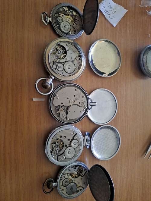 Lots of Vintage pocket watches and parts