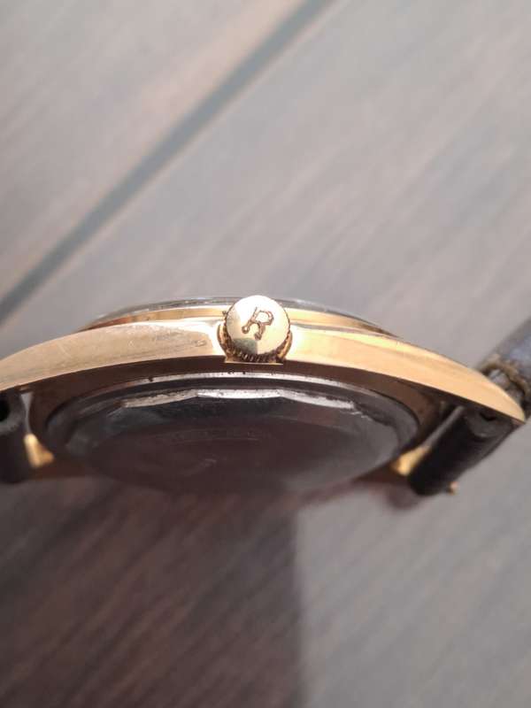 Vintage men`s rotary watch
