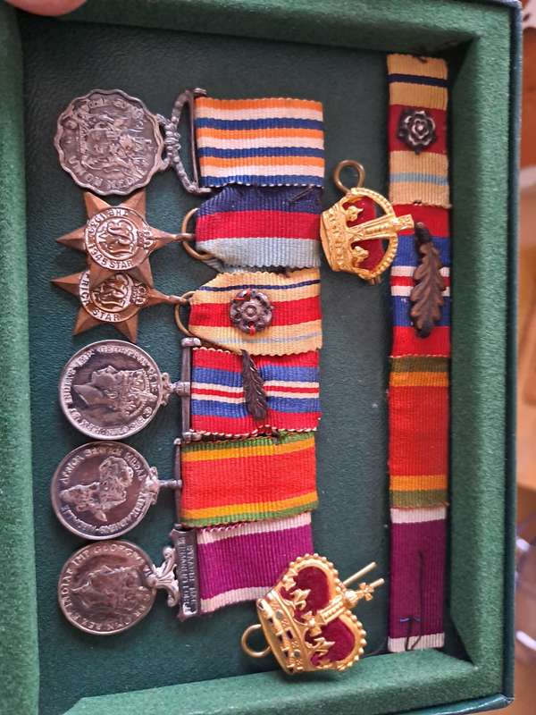 War medals and act