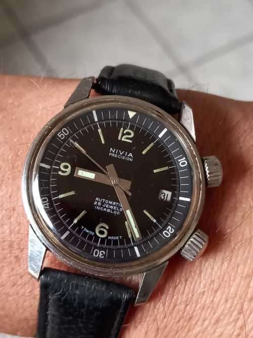 vintage men's NIVIA PRECISION  automatic diveing watch