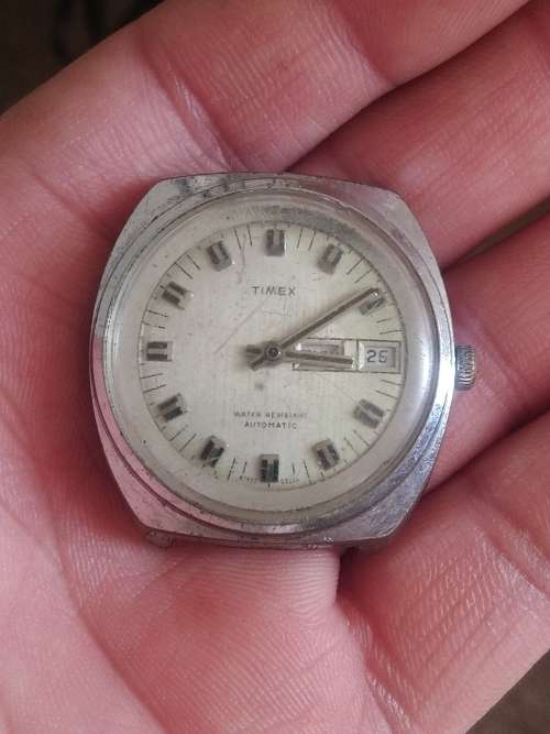 5  vintage mens watches and 9 straps