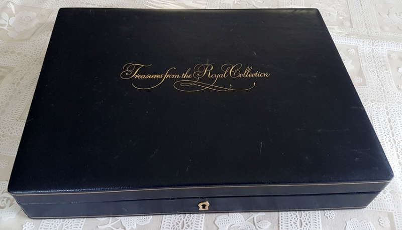 Treasures from the Royal Collection:Gilded Sterling Silver Stamp Replicas in Case with CoA - 442 gm