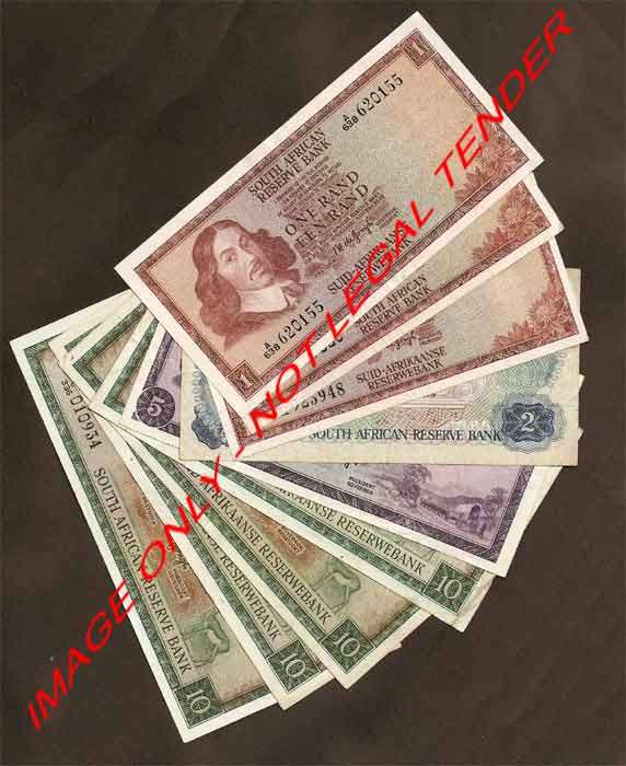 Lot of 9 Banknotes: 4 x R10; R5; R2; 3 x R1 * EF +- *