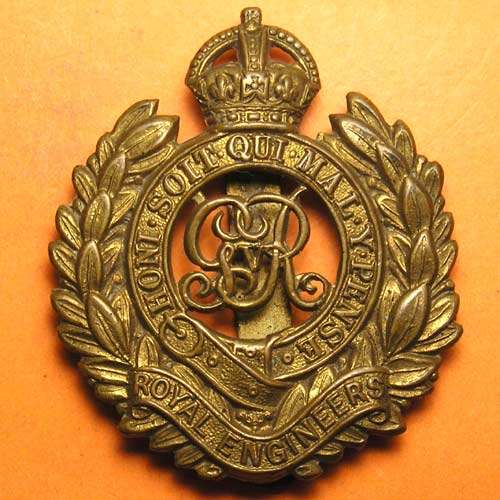 British Cap Badge: WW1 Brass Royal Engineers Cap Badge