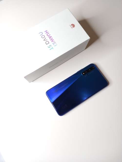HUAWEI NOVA 5T