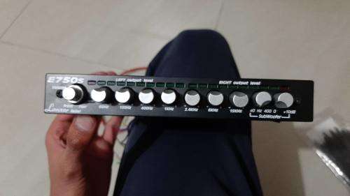 Lanzar Vibe E750s 7 band preamp equaliser
