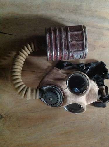 Military - Second World War gas mask (ideal for bar or shop display)