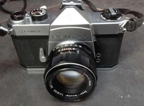 Vintage SLR camera - Pentax spotmatic(MEC13)