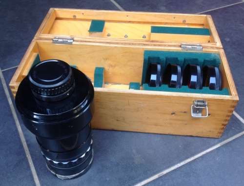 Vintage Russian made mirror telephoto lens - 500mm - in original Wooden case (MEL5)