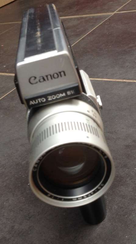 Vintage Canon Auto Zoom 518 8mm movie camera (MEM7)