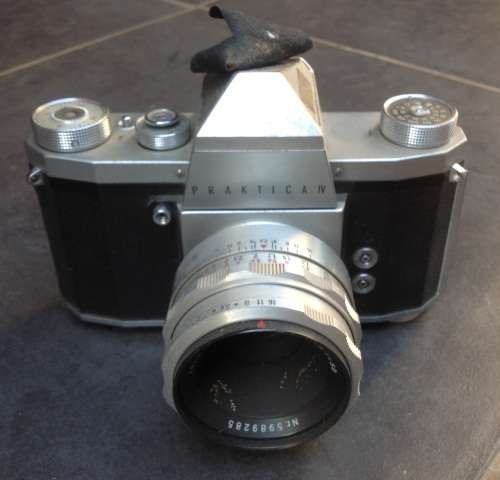 Vintage Praktican camera 35mm - Poor Condition (MEC55)