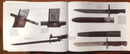 An illustrated history - Bayonets. By Martin J Bradley (2004)