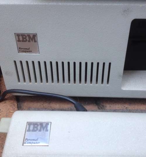Collectible Vintage IBM PC - still using Floppy Disc (from mid 1980s) - Sold as is - Collection only