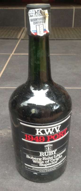 Vintage 1949 KWV Ruby Port (In original box)