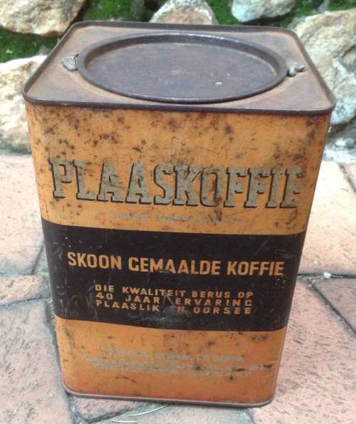 Vintage 5 pound Plaaskoffie coffee tin
