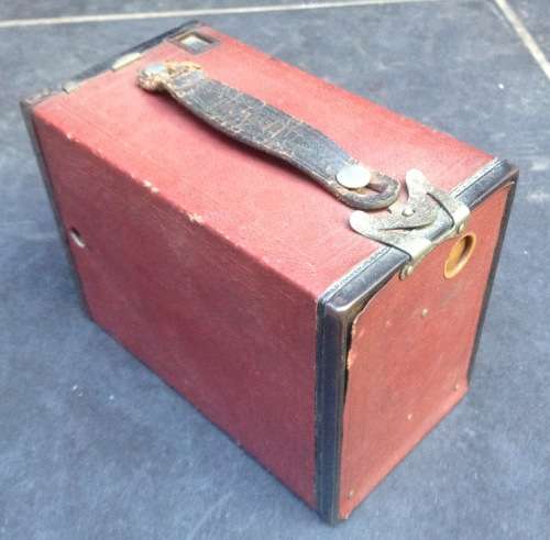 Kodak Brownie box camera - red/maroon