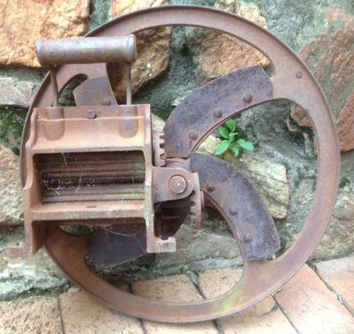 Vintage cutter/slicer - heavy - COLLECTION ROODEPOORT ONLY