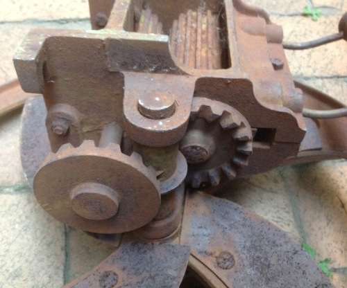 Vintage cutter/slicer - heavy - COLLECTION ROODEPOORT ONLY