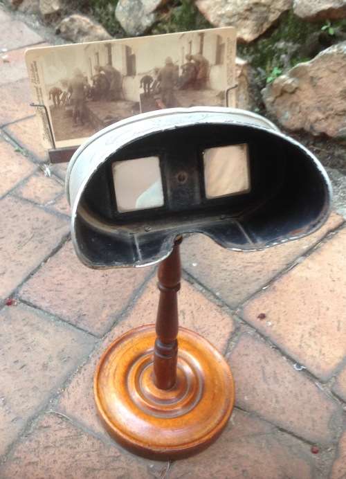 Antique table stereo viewer/stereoscope - comes with 2 Anglo-Boer war photos