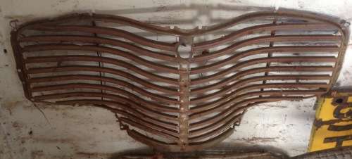 Vintage car grill - ideal for restorer, man cave, pub or shop exhibition
