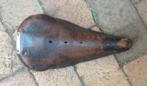 Vintage CYCSAD leather bicycle seat (no 200)