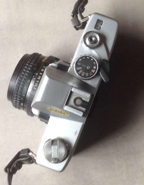 Vintage Minolta SRT 100x SLR camera - working