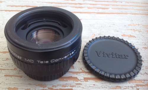 Vivitar 2 x Tele converter lens - screw type