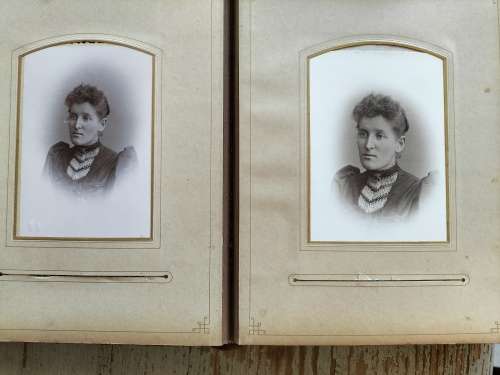 Victorian / Antique photo album (28 Cabinet Cards)