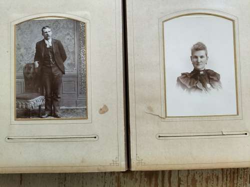 Victorian / Antique photo album (28 Cabinet Cards)