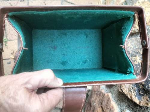Vintage Doctor`s leather bag