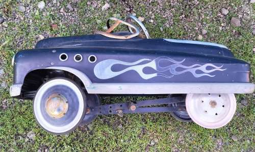 Vintage pedal car - trapkar