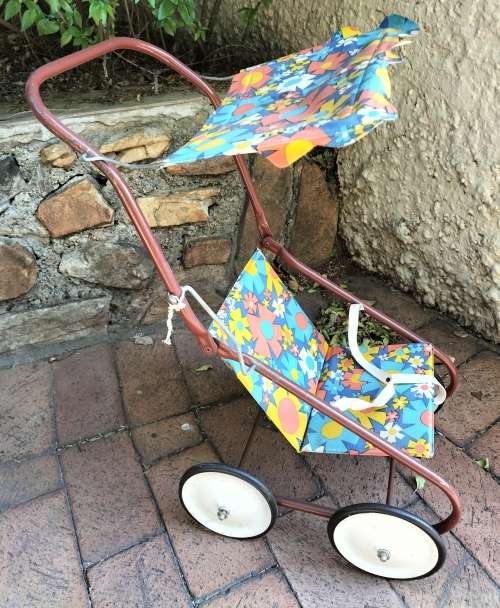 Vintage collectable doll pram