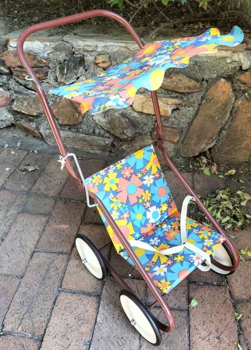 Vintage collectable doll pram