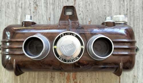 Vintage plastic stereo camera (Haneel 1946) MD1