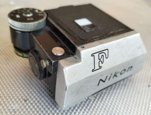 Nikon F with Photomic T prism - well used (MD18)