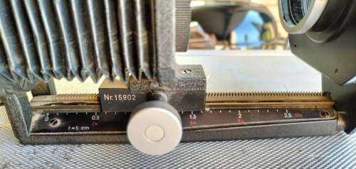 For the Leica camera fundi - attachment of some sort (MD21)