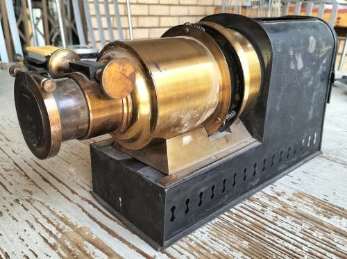 Antique magic lantern (MD54)