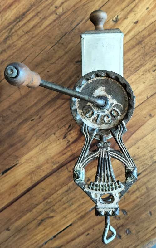 Small vintage veggie mill/grinder (Dico - 21cm)