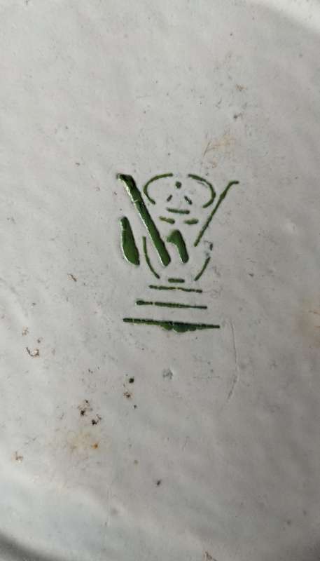 Vintage enamel water jug (4)
