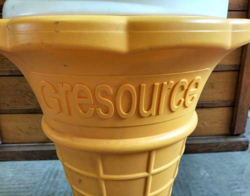 Contemporary large Cresource Ice Cream electrical advertising light