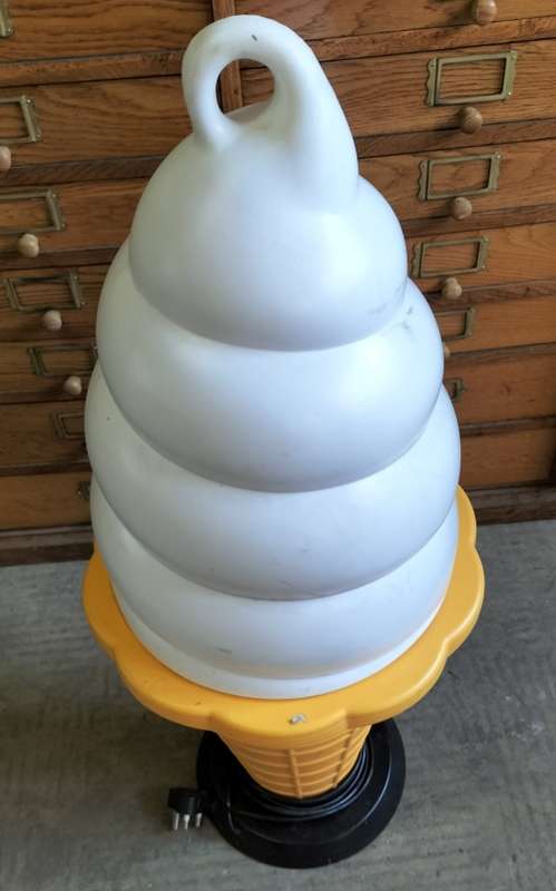 Contemporary large Cresource Ice Cream electrical advertising light