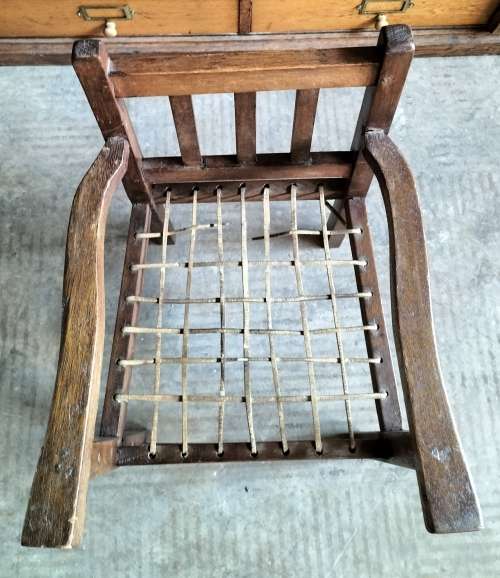 Vintage child/doll wooden riempies chair