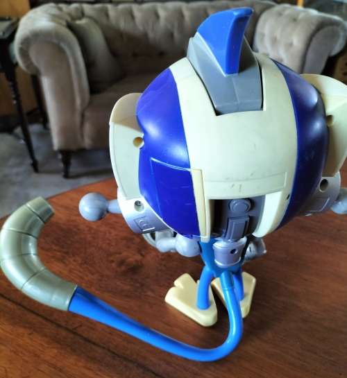 Battery operated space monkey (28cm high)
