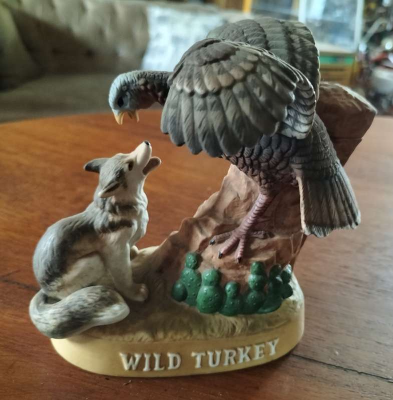 Whiskey - small vintage Wild Turkey decanter (2)