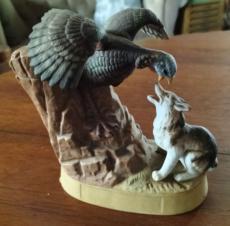 Whiskey - small vintage Wild Turkey decanter (2)