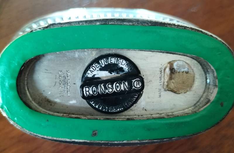Vintage Ronson cigarette lighter