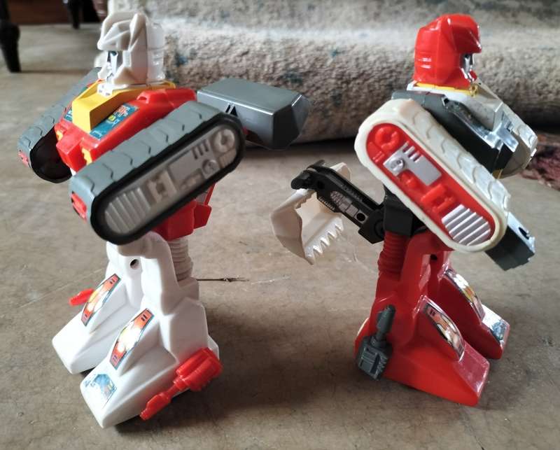 Vintage plastic robo transformers (x 2) - SC 106