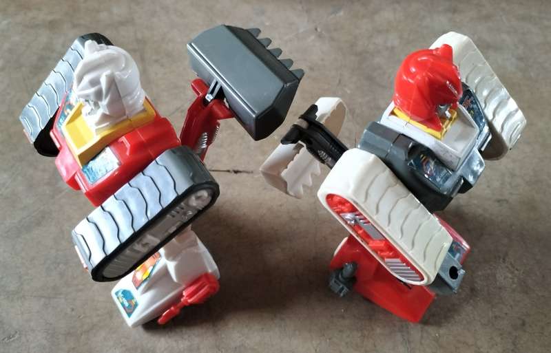 Vintage plastic robo transformers (x 2) - SC 106