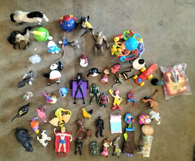 Vintage toys - lucky packet (1) - 50+ toys
