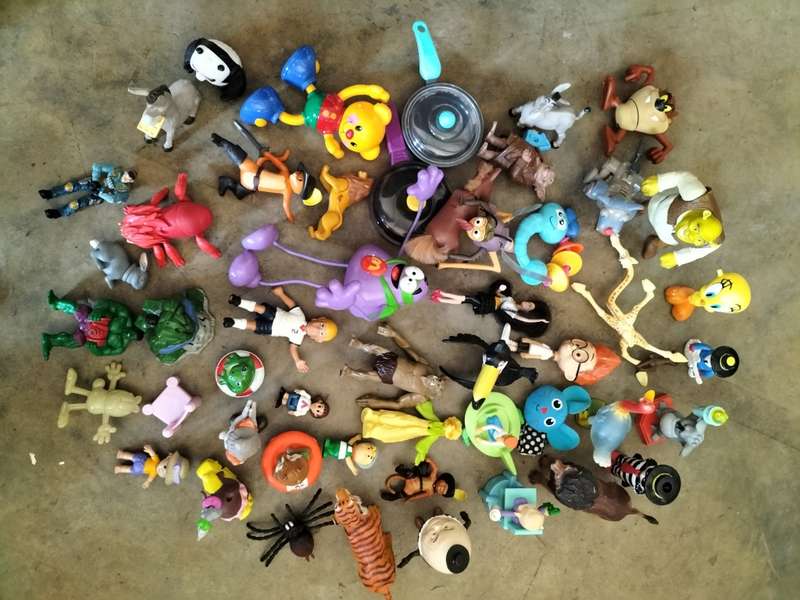 Vintage toys - lucky packet (2) - 50+ toys